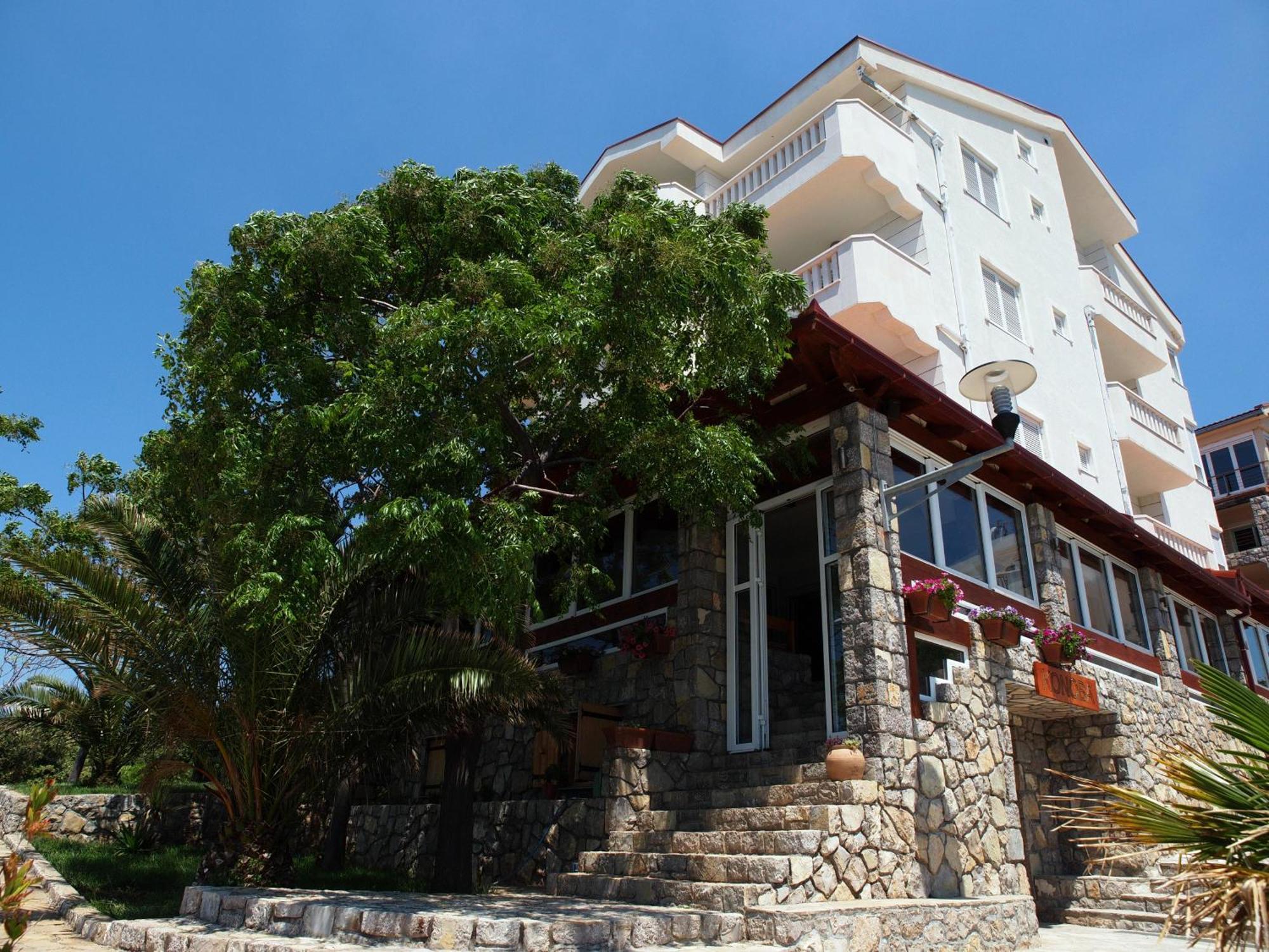 Hotel R 우체하 외부 사진