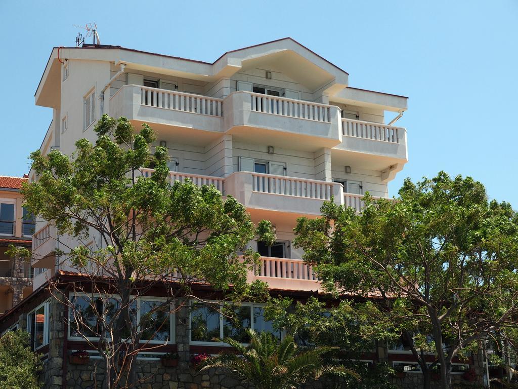 Hotel R 우체하 외부 사진